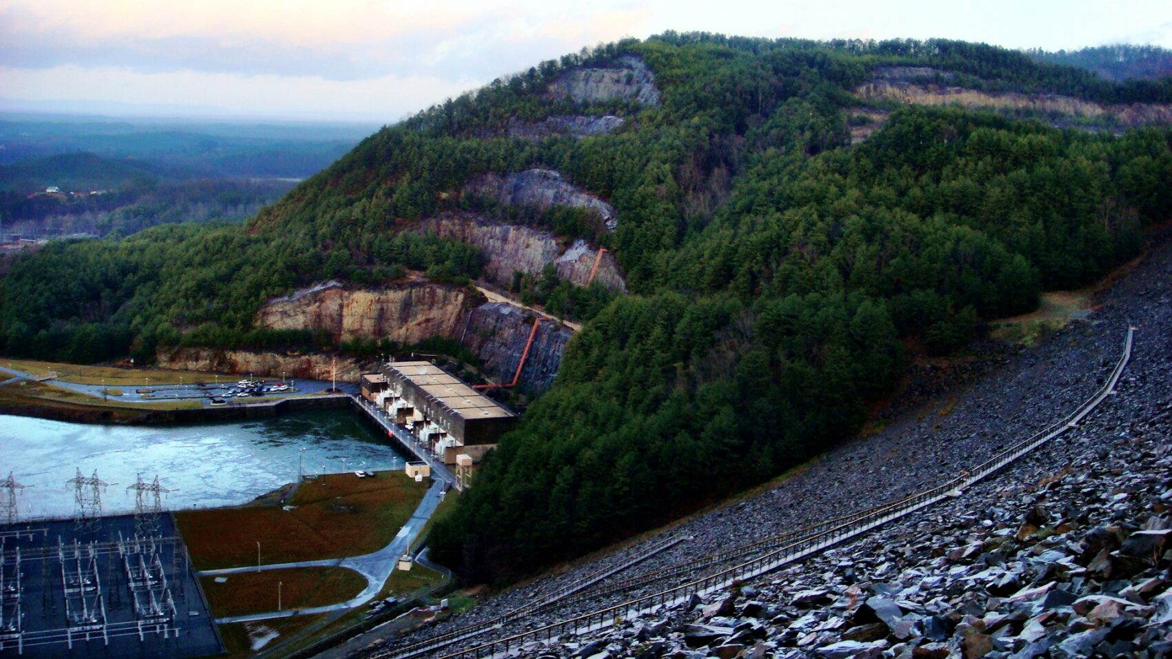 Carters Lake Dam, Coosawattee River, GA